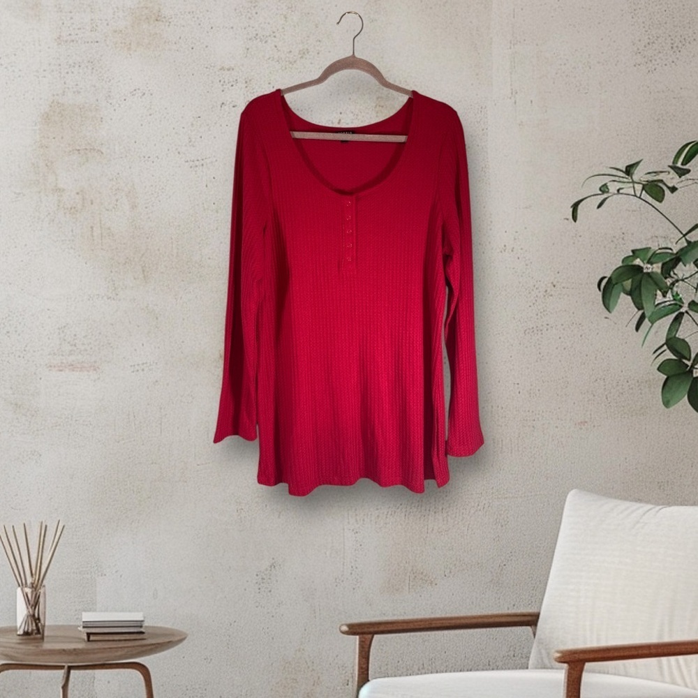 Torrid Light Blouse Size 2 Red Waffle Knit Tunic Top Snaps at Bust Long Sleeve